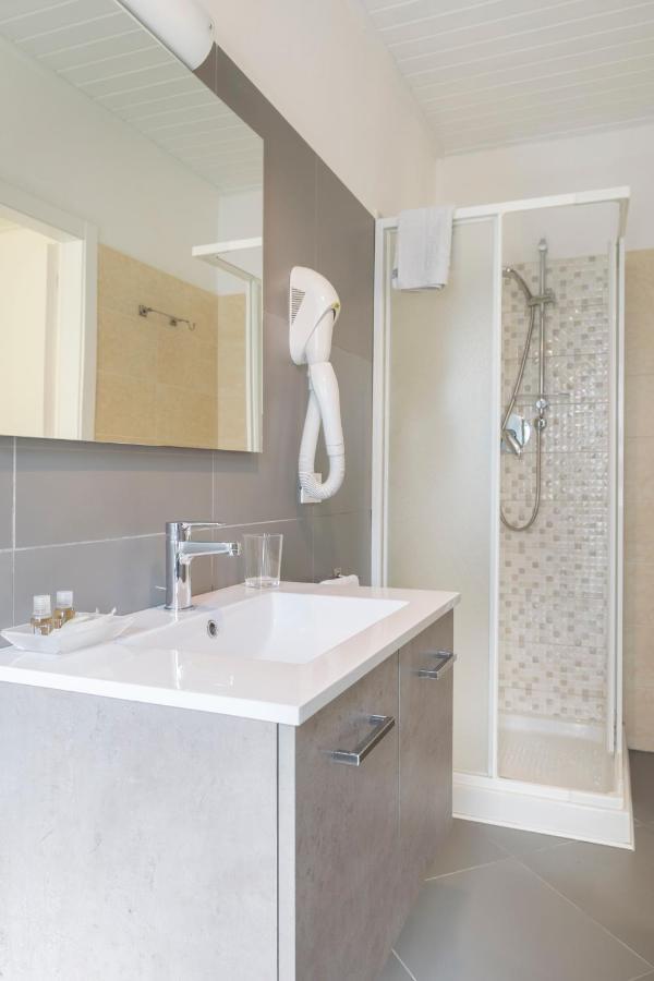 Fiori Sull'Acqua Apartments เปสเคียรา เดล การ์ดา ภายนอก รูปภาพ