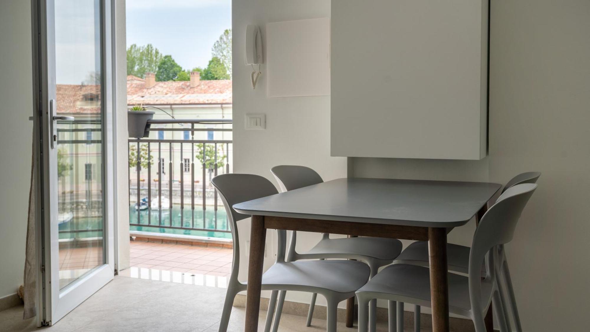 Fiori Sull'Acqua Apartments เปสเคียรา เดล การ์ดา ภายนอก รูปภาพ